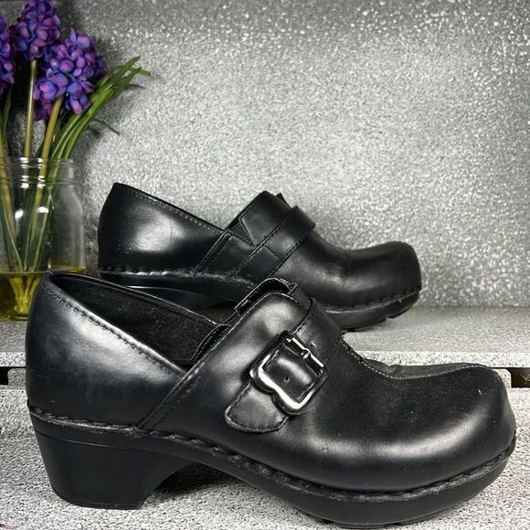 Bjorndal Glenda Black Leather Mules Clogs Shoes Size 6 Buckle - Picture 2 of 8